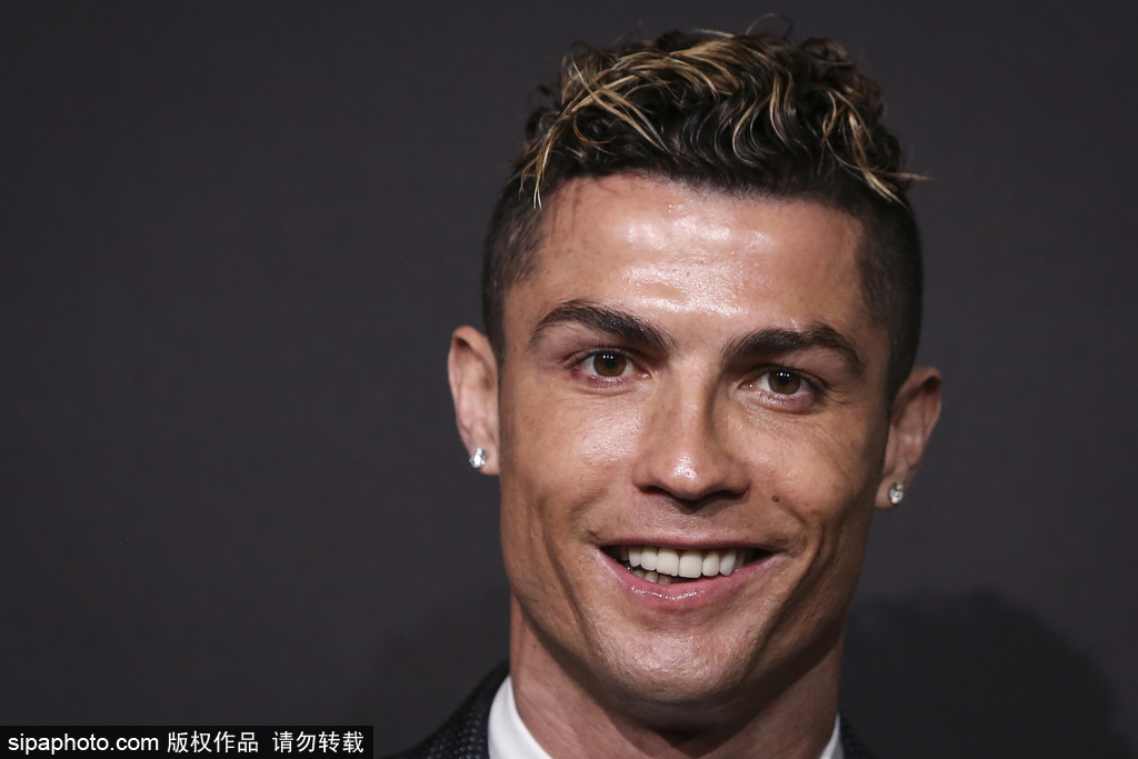 杜兰特中投命中，比赛节奏被点燃（杜兰特中距离跳投命中，比赛节奏瞬间提速）