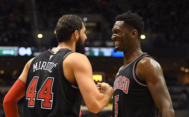 中超赛报：上海申花主场战胜武汉三镇＂,（中超快讯：申花主场力克武汉三镇）