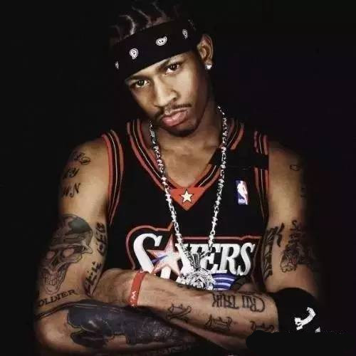 西班牙人2-1塞维利亚，罗伯托-费尔南德斯、佩雷-米利亚破门（西班牙人2-1击败塞维利亚，罗伯托-费尔南德斯与佩雷-米利亚相继破门）