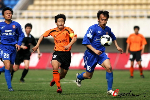 前队友：梅西教会我怎么踢球! 有时我还被他怒吼!（前队友谈梅西：他教会我踢球，也曾冲我怒吼）