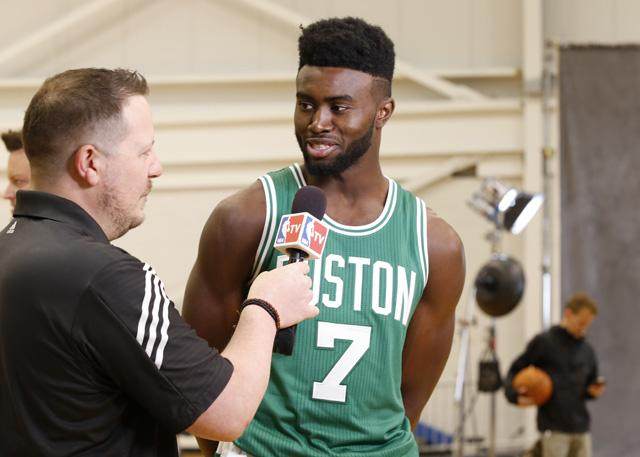 卫报公布百大球星第41至第70位：C罗位居第51名（《卫报》百大球星榜41-70位出炉：C罗位列第51名）