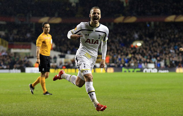 铁一块了！巴恩斯&奎克利合计27中6&三分球12中2仅拿15分（手感低迷！巴恩斯与奎克利合计27投6中、三分12投2中仅得15分）