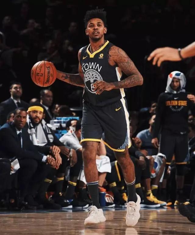 马特拉齐：加图索接了个烂摊子，他肯定愿意自己上去踢世预赛（马特拉齐：加图索接手烂局，恨不得亲自上阵踢世预赛）