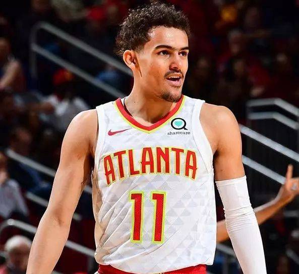 杰伦·布伦森33分率队大胜，助攻数跻身尼克斯队史前18（杰伦·布伦森轰下33分助尼克斯大胜，助攻数跻身队史前18）