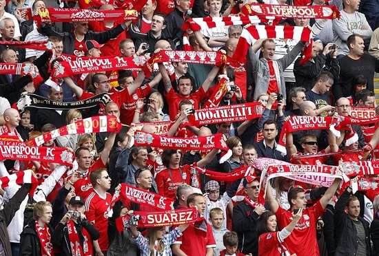 自吉鲁以来，姆巴佩是首位欧冠上演大四喜的法国球员（姆巴佩成继吉鲁之后欧冠首位上演大四喜的法国球员）