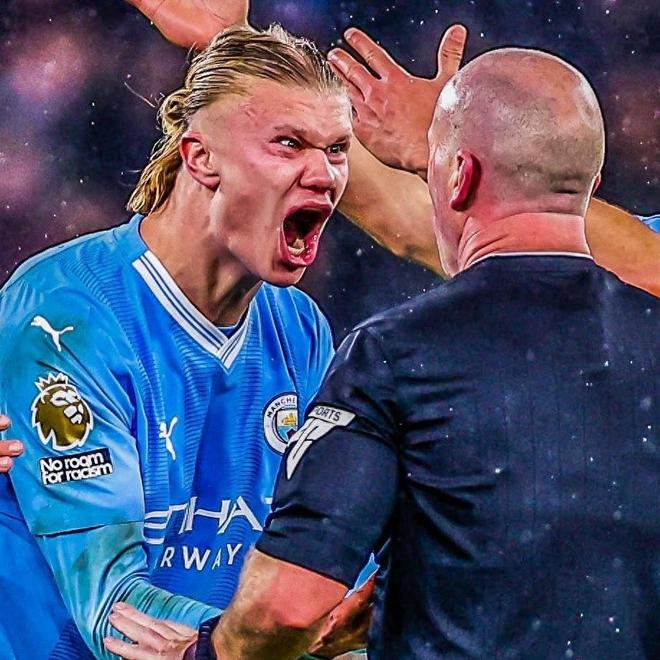 东契奇在球场上的出色表现令人瞩目，他的出手频率更是高达12.1次，领跑全联盟。（东契奇火力全开，场均12.1次出手高居联盟榜首）