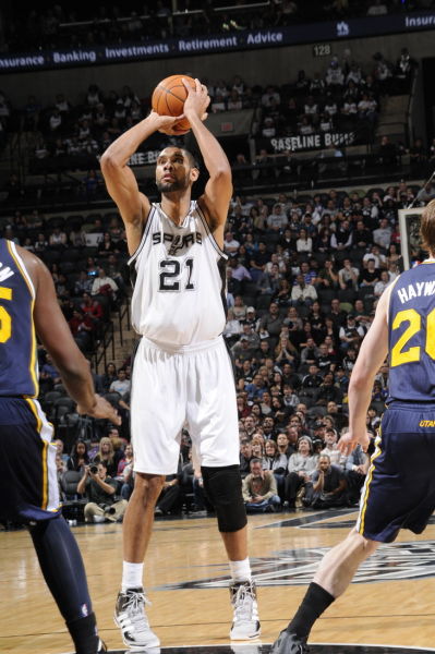 马刺VS雷霆首发！亚历山大+杰伦威+切特！马刺文班替补！（马刺战雷霆首发公布：亚历山大、杰伦·威廉姆斯、霍姆格伦领衔，文班亚马暂居替补）