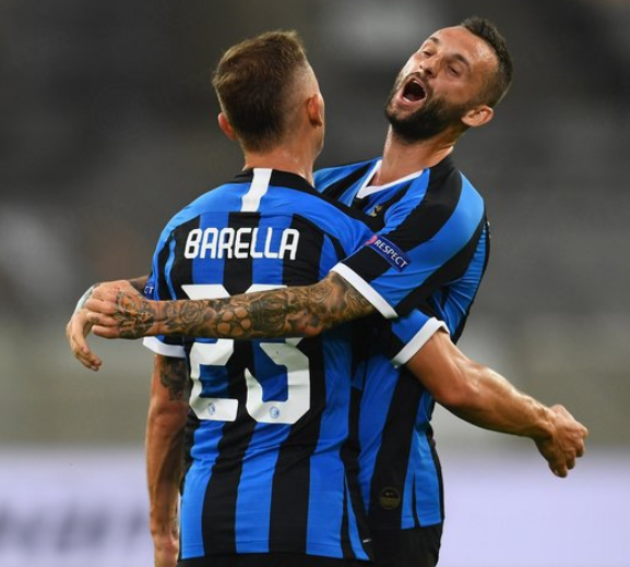 马刺新人连续爆发（马刺新生力量连连发威）