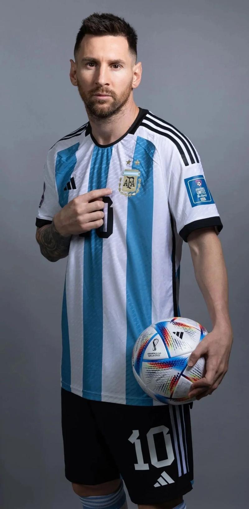 屡献神扑！霍安·加西亚全场数据：做出5次扑救，1次解围（霍安·加西亚高接抵挡显神勇：全场贡献5次扑救+1次解围）