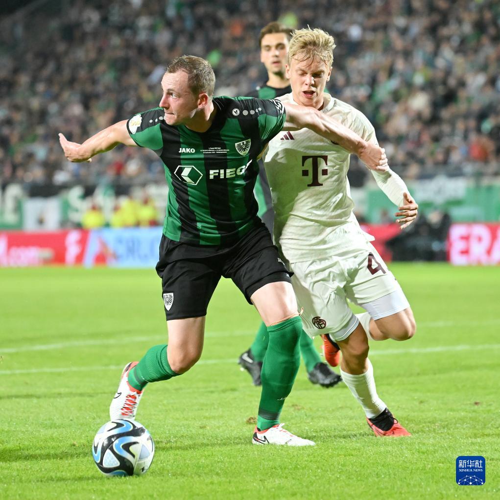 前裁判：布鲁日球员确实对什琴斯尼犯规了，但后者也存在失误（前裁判解读：布鲁日球员犯规属实，什琴斯尼也有失误）