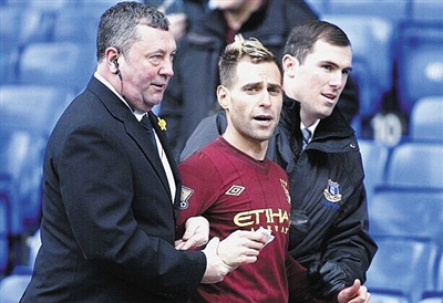 曼联战樱桃三度领先未取胜，为2023年11月以来首支球队（曼联对阵樱桃三次领先仍未取胜，创自2023年11月以来首例）