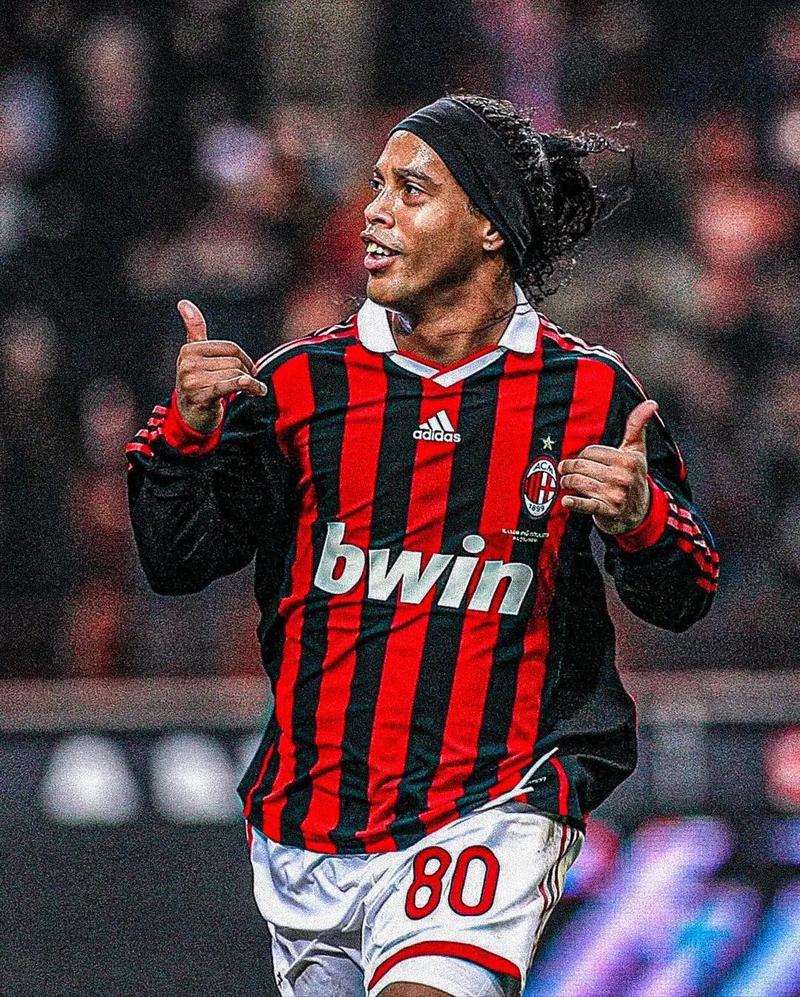 自06年以来，皇马首次有两名英格兰球员在西甲同时首发（2006年以来，皇马首次在西甲同场派出两名英格兰球员首发）