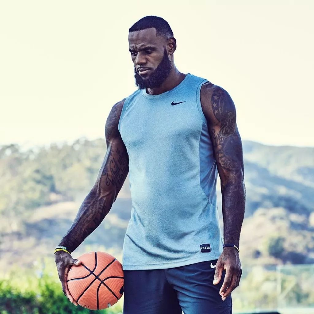 美媒：米切尔有望成为第二位单赛季场均得分30+的骑士球员（美媒：米切尔有望成骑士史上第二位单季场均30分以上的球员）