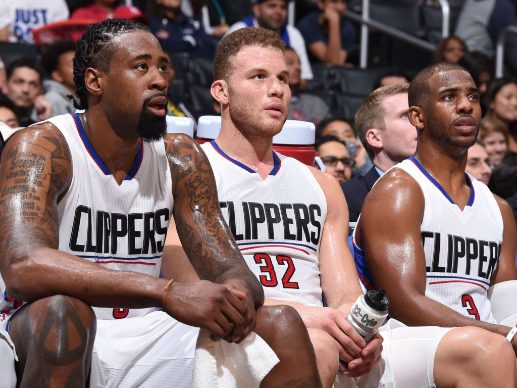 申军：二转前出现经济困难；球员从这走向豪门也是西海岸成功（申军：二转前资金吃紧；输送球员赴豪门亦是西海岸的成功）