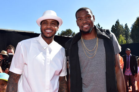 湖人官方社交媒体分享训练瞬间（湖人官方社媒发布训练花絮）