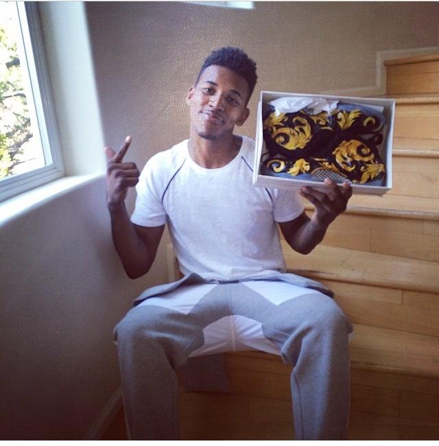 官方：尤文图斯与20岁前锋塞里涅-德梅续约至2028年（官宣：尤文与20岁新星塞里涅-德梅续约至2028年）