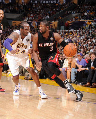 北京国安队获足协杯赛冠军，贺信来了！（北京国安问鼎足协杯，贺信送达！）