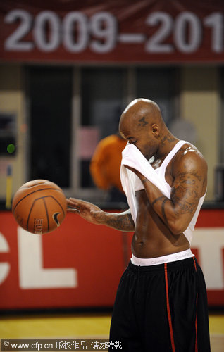 库普：斯帕莱蒂带来了新的能量；我们的终结比赛能力还需提高（库普：斯帕莱蒂为球队注入新活力，我们的终结能力仍待提升）