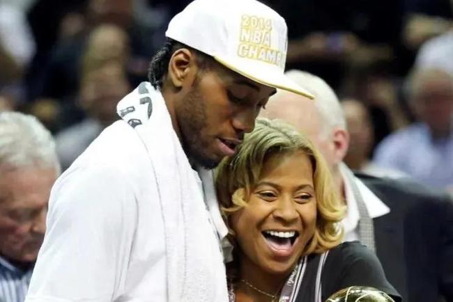 普利希奇平均64分钟进1球，五大联赛进球5+球员中仅次于凯恩（普利希奇每64分钟一球，五大联赛5+进球效率仅次凯恩）