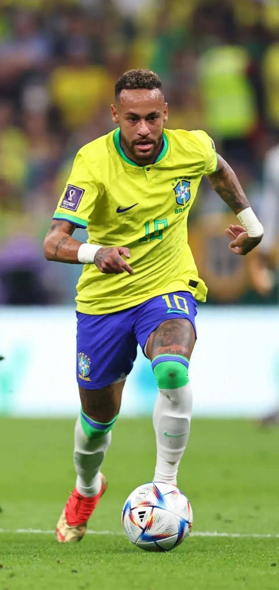 邹雨宸晒照：每一滴汗水 都承载着必胜的信念 汗水为证 向胜而行（邹雨宸晒照：汗水见证必胜信念，逐胜而行）