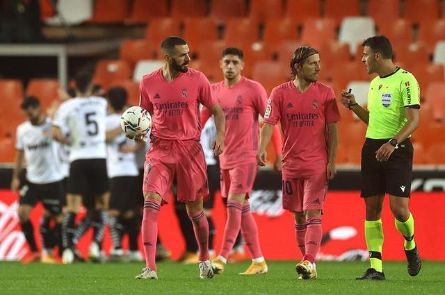 官方：马竞主帅西蒙尼荣获2025年金足奖传奇（官宣：马竞主帅西蒙尼荣膺2025年金足奖传奇称号）