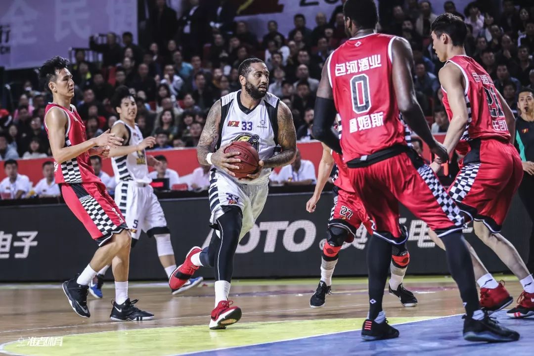 如何评价兰帕德，他在切尔西队史上是什么地位？（如何看待兰帕德在切尔西的历史地位？）